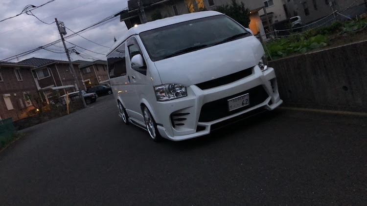 ハイエースバンのラッピング・DIYに関するカスタム事例の投稿画像2枚目