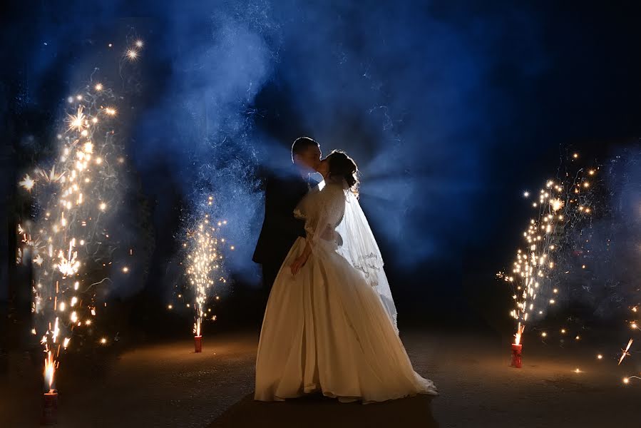 Fotógrafo de casamento Elena Raevskaya (leonflo). Foto de 30 de setembro 2021