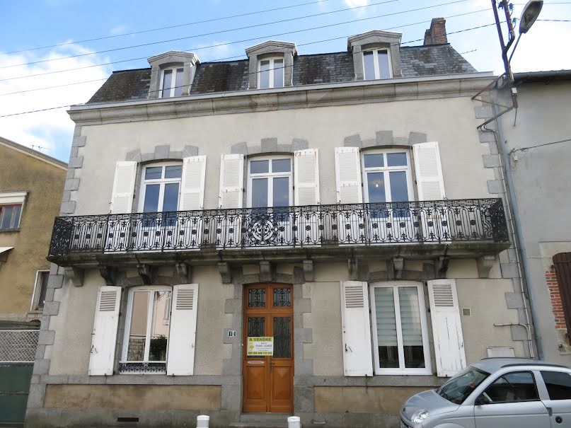 Vente maison 6 pièces 187 m² à Bellac (87300), 180 200 €