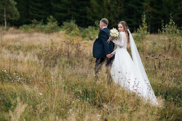 Fotógrafo de casamento Ekaterina Ryapolova (katena84). Foto de 21 de novembro 2022