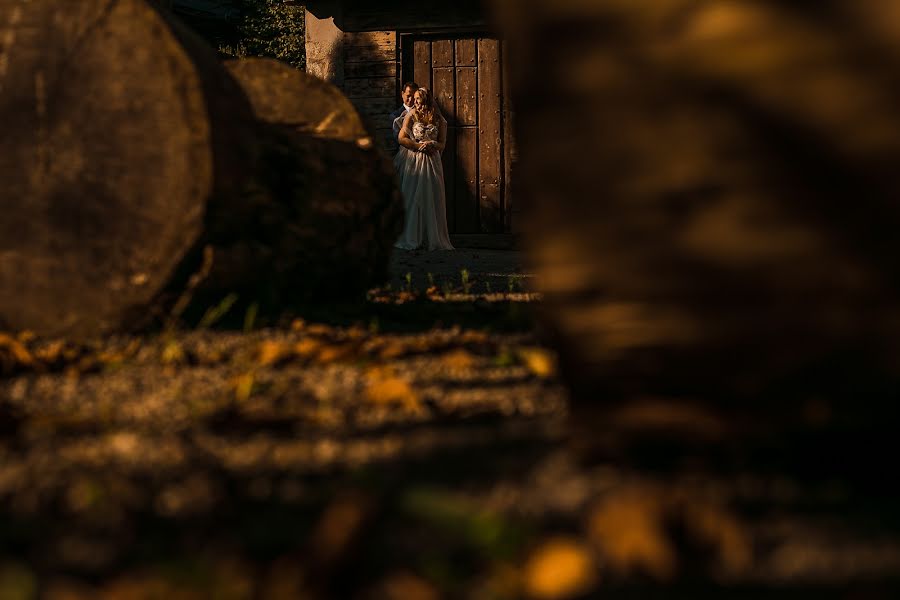 Fotografo di matrimoni Unai Perez Azaldegui (mandragorastudi). Foto del 8 aprile 2016