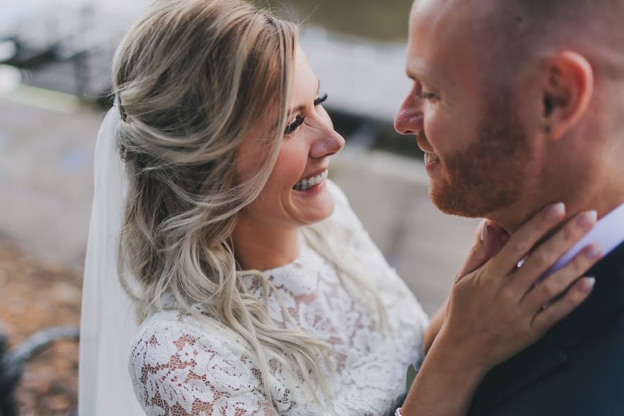 Fotografo di matrimoni Livi Edwards (liviedwardsphoto). Foto del 2 luglio 2019