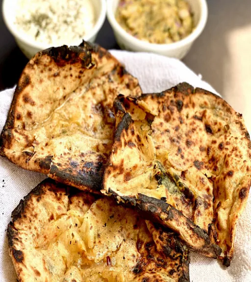 Aloo Paratha Tandoor