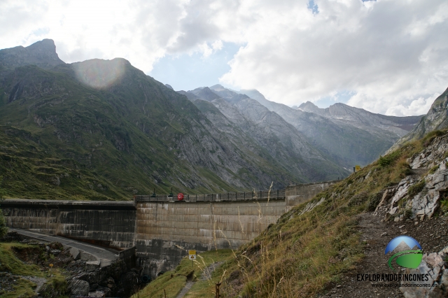 BARRAGE D´OSSOUE PIRINEO FRANCES