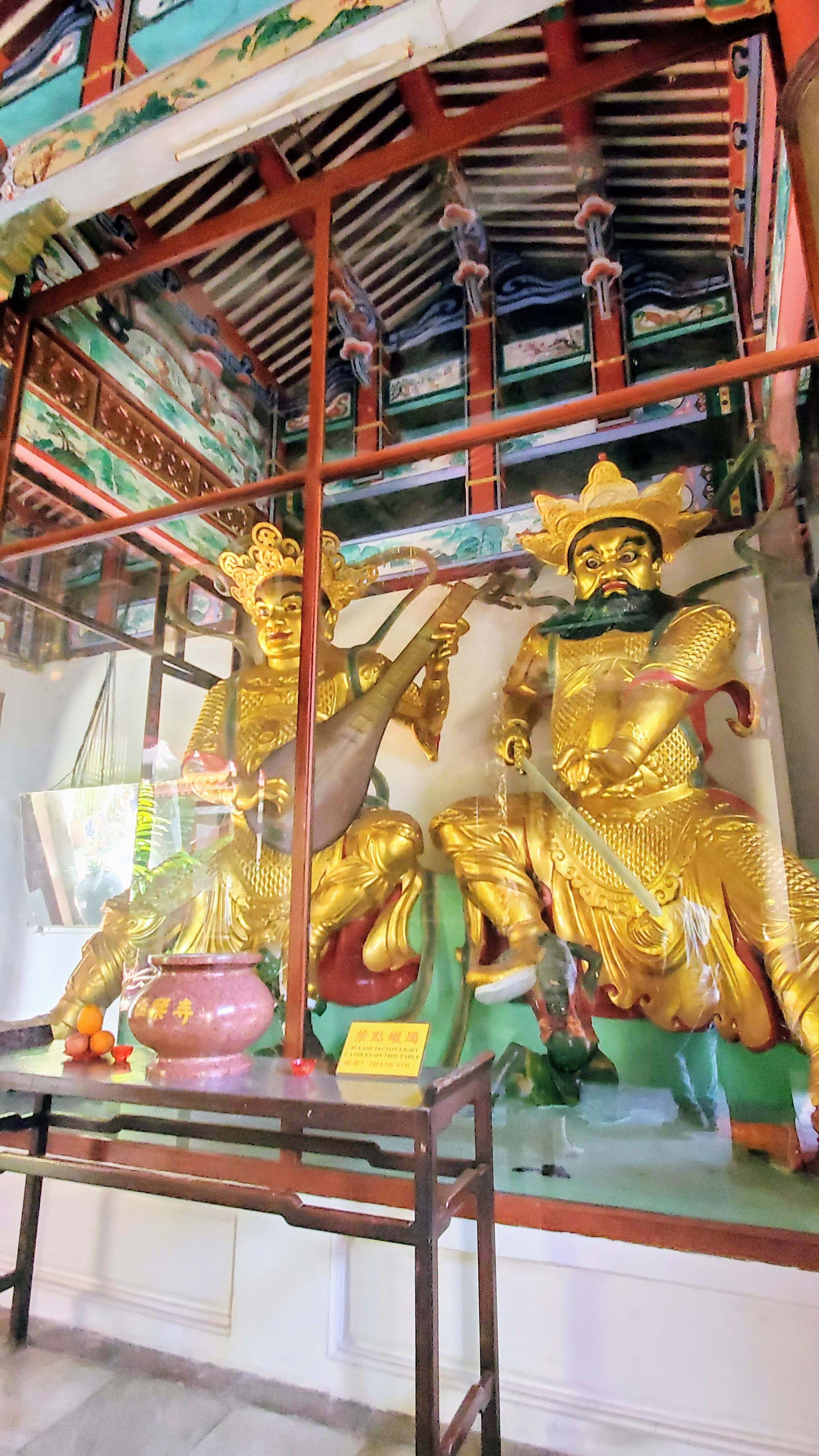 Visiting Kek Lok Si: What makes it unique is that among its millions of Buddhas it shows the blending of cultures that is so representative of Malaysia by including many stylistic representations of Buddha.