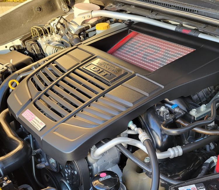 WRX S4のUSパーツに関するカスタム事例の投稿画像1枚目