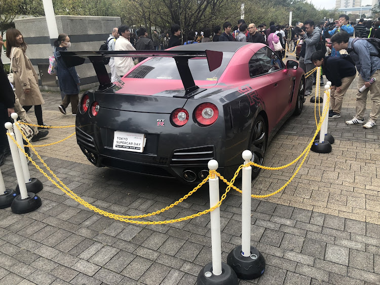 NISSAN GT-Rの裸足のカーリィさんが投稿したカスタム事例の投稿画像9枚目