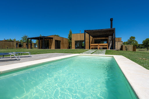 Maison avec piscine 1