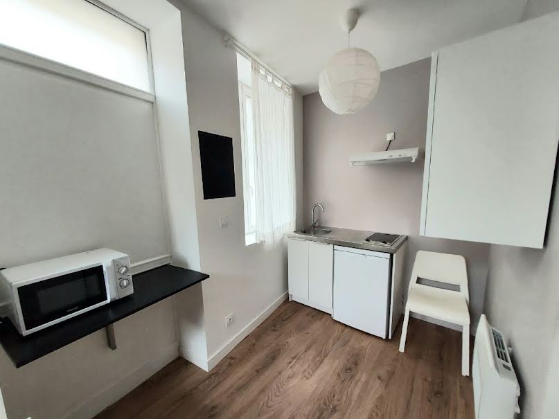 Location meublée appartement 1 pièce 16 m² à Dijon (21000), 450 €