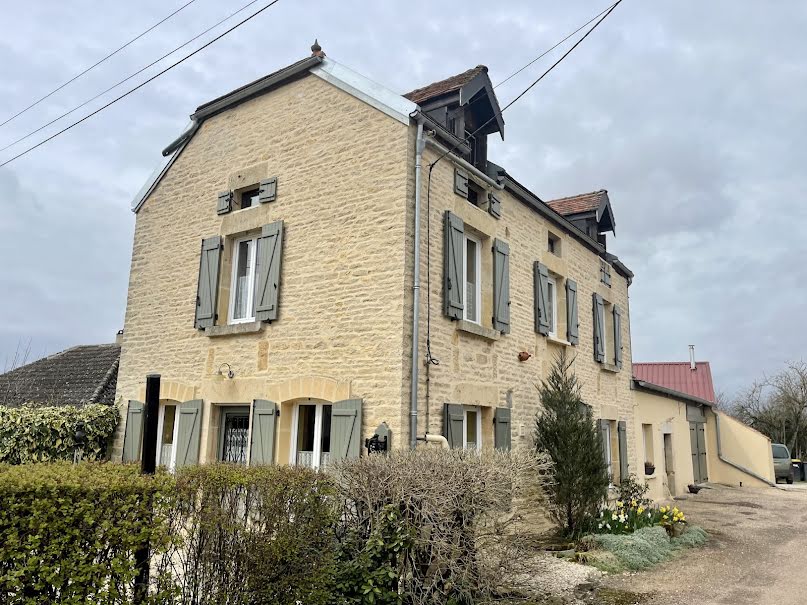 Vente maison 6 pièces 97 m² à Montbard (21500), 162 000 €