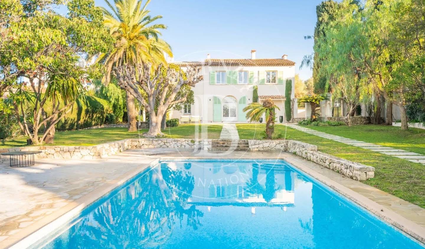 Villa with pool and garden Cannes