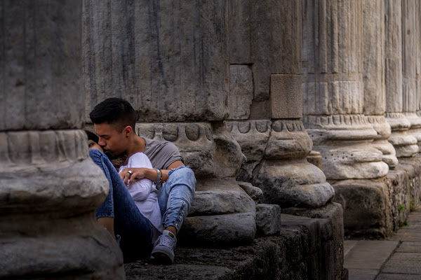 Tra le colonne... di Concetta Caracciolo