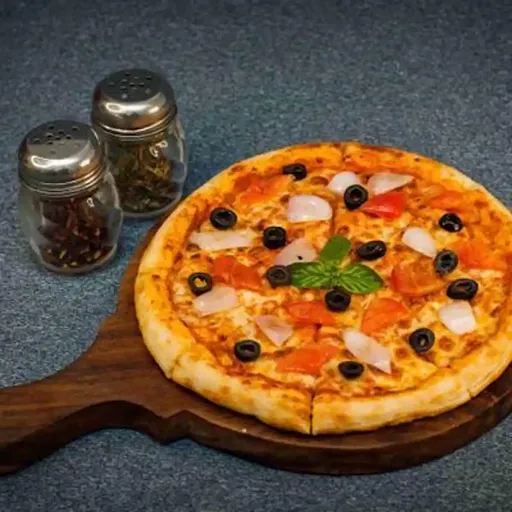Olive Tomato And Red Onion Pizza