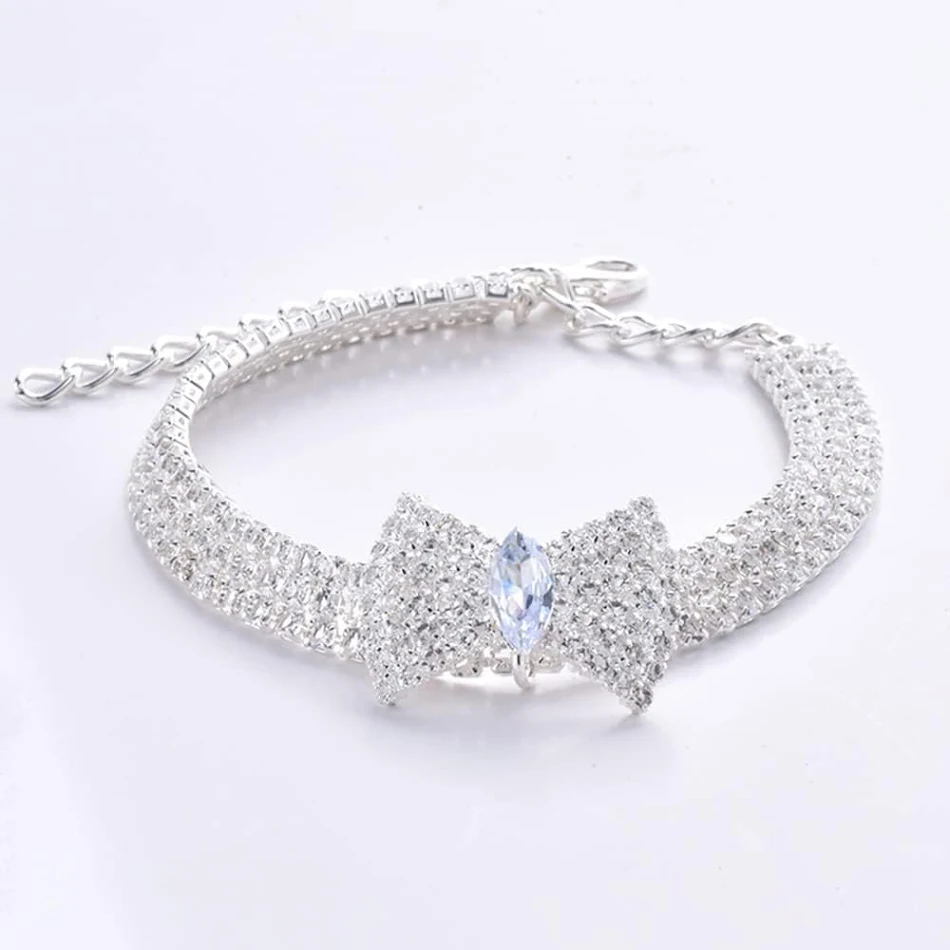 Coleira para animais de estimação com laço de cristal ajustável de diamante para casamento, para gatos e cães pequenos e médios, enfeite elegante