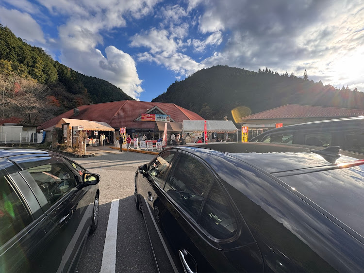 LSのハイブリッドエアサス・T&T FORGED・道の駅黒滝・テストドライブに関するカスタム事例の投稿画像6枚目