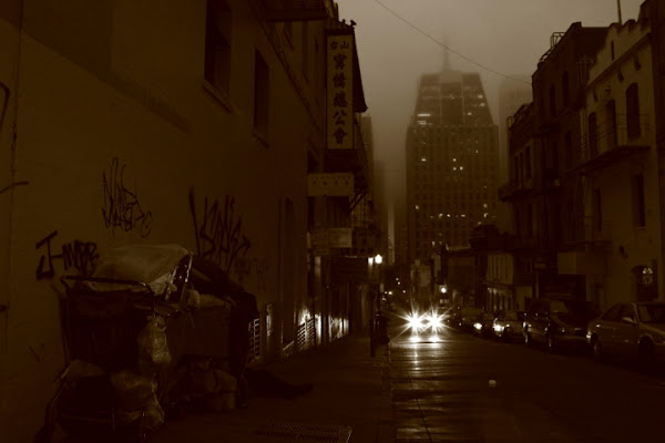 Nebbia a China Town e Clochard di ANDREA PERUZZI PHOTO