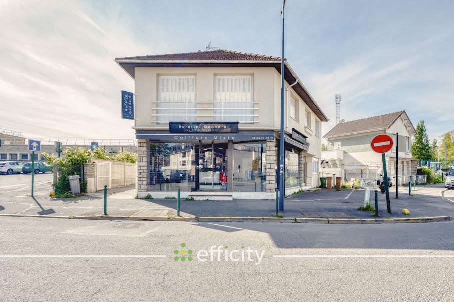 Vente locaux professionnels  54 m² à Mitry-Mory (77290), 72 000 €