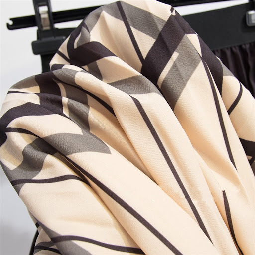 Title 10, Womens Graceful Geometric Striped Pleated Skir...