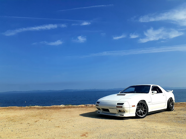 RX-7の海と愛車・カッコイイFC保存会に関するカスタム事例の投稿画像1枚目
