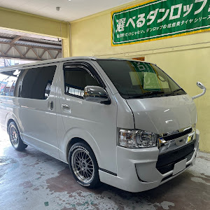 ハイエースバン TRH200V