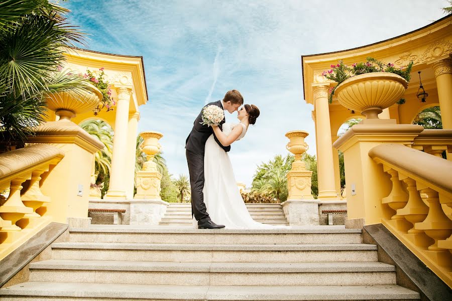 Fotógrafo de casamento Olga Babiy (olichka). Foto de 5 de novembro 2014