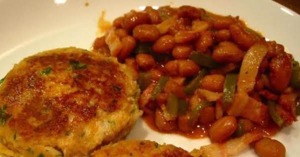 Codfish Cakes and Baked Beans_image