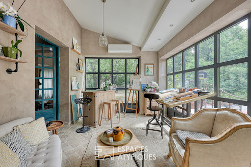 Seaside house with pool and garden 4