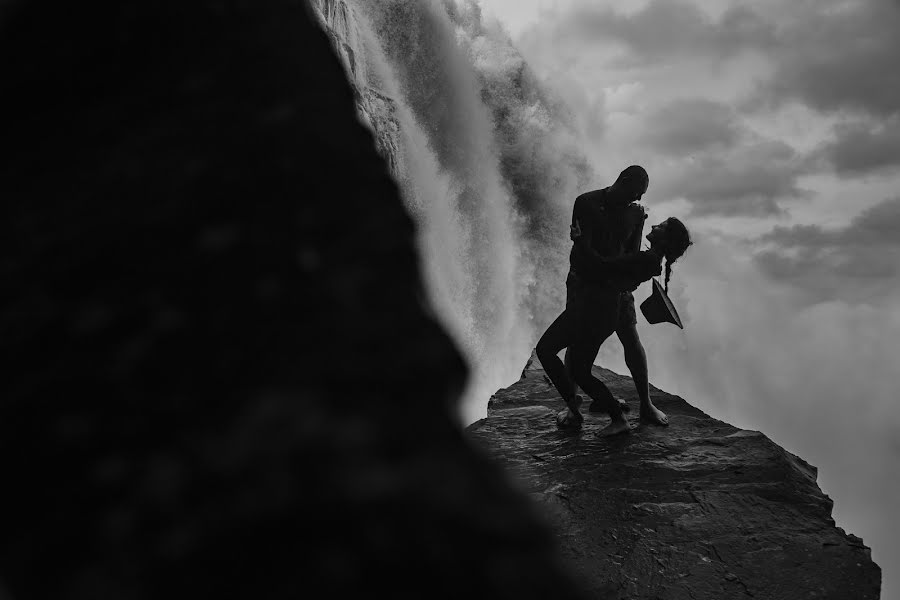 Fotograful de nuntă Leonel Longa (leonellonga). Fotografia din 18 februarie 2021