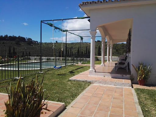 Maison avec piscine et jardin 1