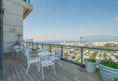 Apartment with terrace 2