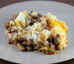 Hamburger Pie with Garlic Mashed Potatoes was pinched from <a href="http://cullyskitchen.com/simple-hamburger-pie-recipe-with-garlic-mashed-potatoes/" target="_blank">cullyskitchen.com.</a>