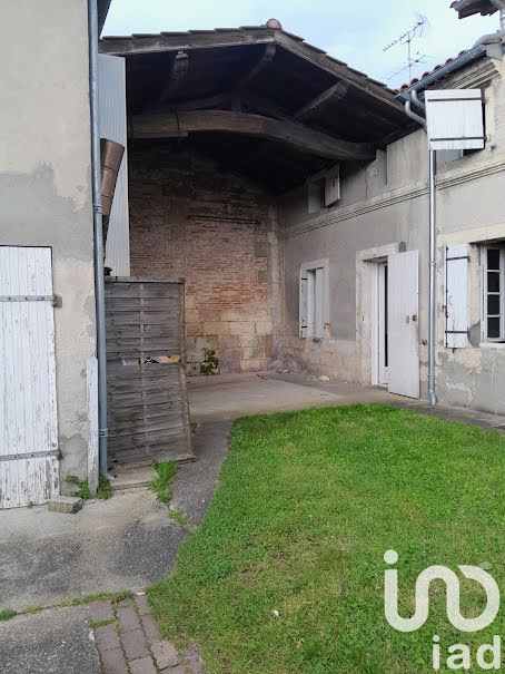 Vente maison 6 pièces 157 m² à Les Eglisottes-et-Chalaures (33230), 148 000 €