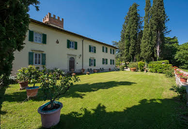 Villa with pool and garden 1