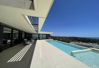 Maison avec piscine et terrasse 17