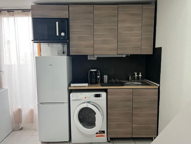 Location meublée appartement 1 pièce 14 m² à Arcueil (94110), 866 €