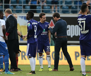 "Niet iedereen bij Anderlecht bereid in zijn dienst te spelen" en "Weiler speelt hoog spel"