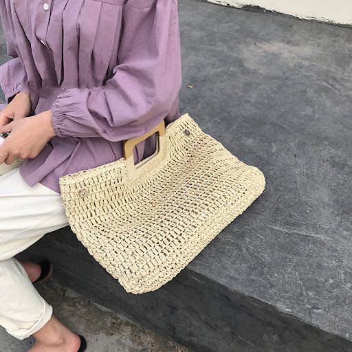 Title 3, Modieuze rotan geweven crossbody tas met één sc...