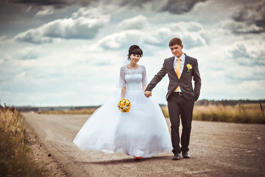 Wedding photographer Anton Kharisov (fotoshi). Photo of 28 June 2016