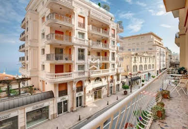 Apartment with terrace 1