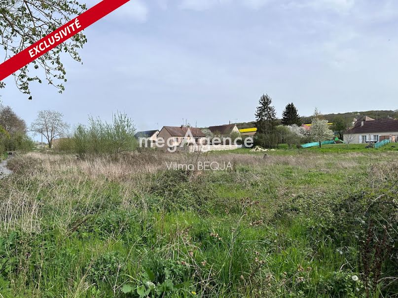 Vente terrain  1592 m² à Soucy (89100), 71 000 €