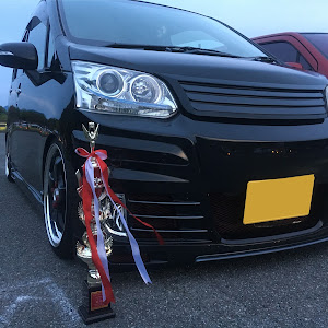 ムーヴカスタム LA100S