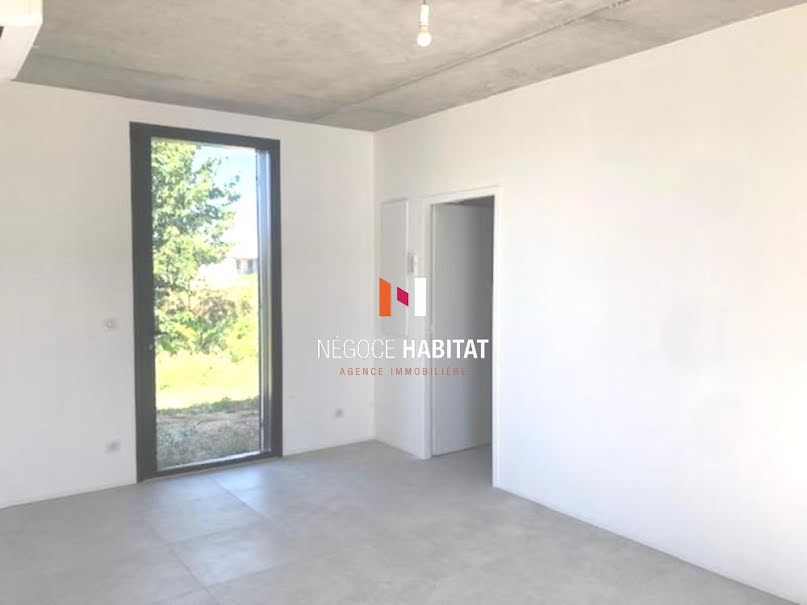 Location  locaux professionnels  46 m² à Saint-Aunès (34130), 680 €