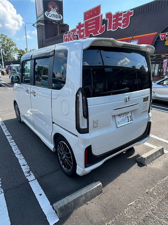 Nボックスカスタムの10/1・新型N－BOXcustom・カスタムに関するカスタム事例の投稿画像2枚目