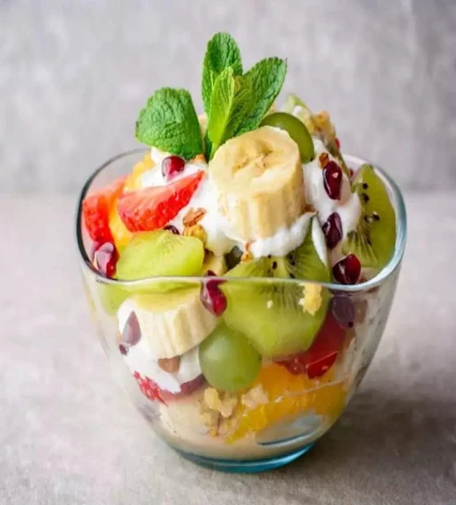 Fresh Fruits With Honey And Yogurt