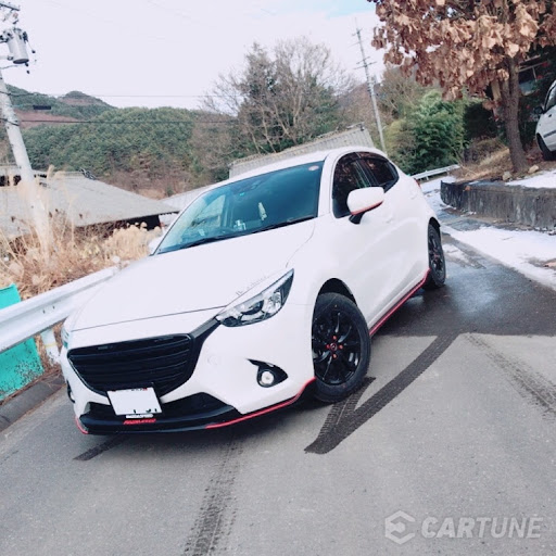 デミオのカスタムの参考に 外装から内装までのカスタム例 Cartuneマガジン