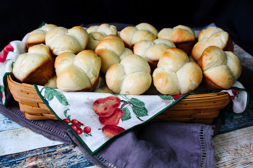 A basket of Grandma's Yeast Rolls.