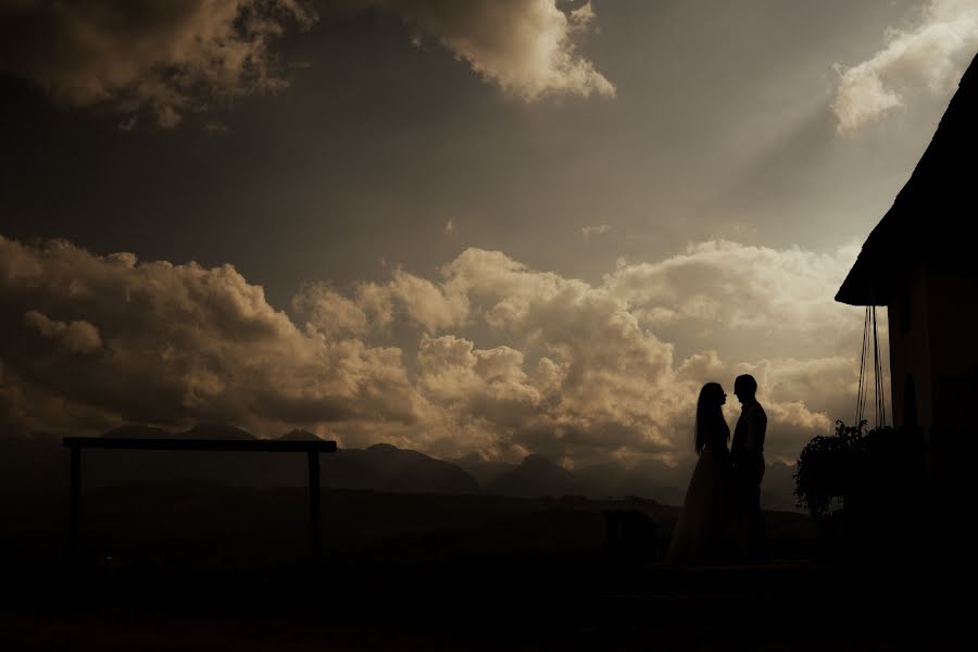 Fotógrafo de casamento Tomasz Cichoń (tomaszcichon). Foto de 14 de abril 2022