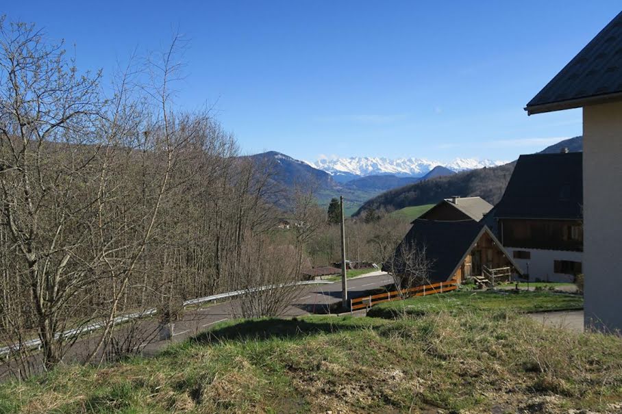 Vente terrain  802 m² à Les Déserts (73230), 116 000 €