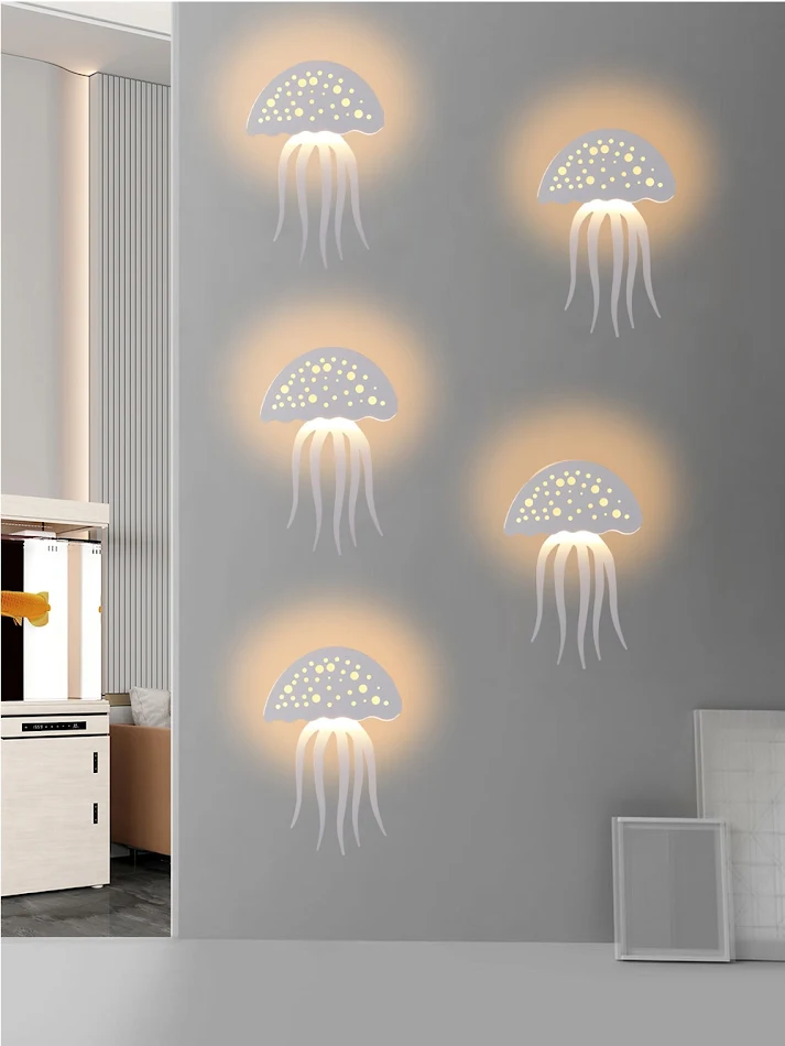 Sofá de salón minimalista creativo con lámpara de pared moderna para dormitorio y mesita de noche