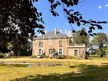 château à Pouzauges (85)